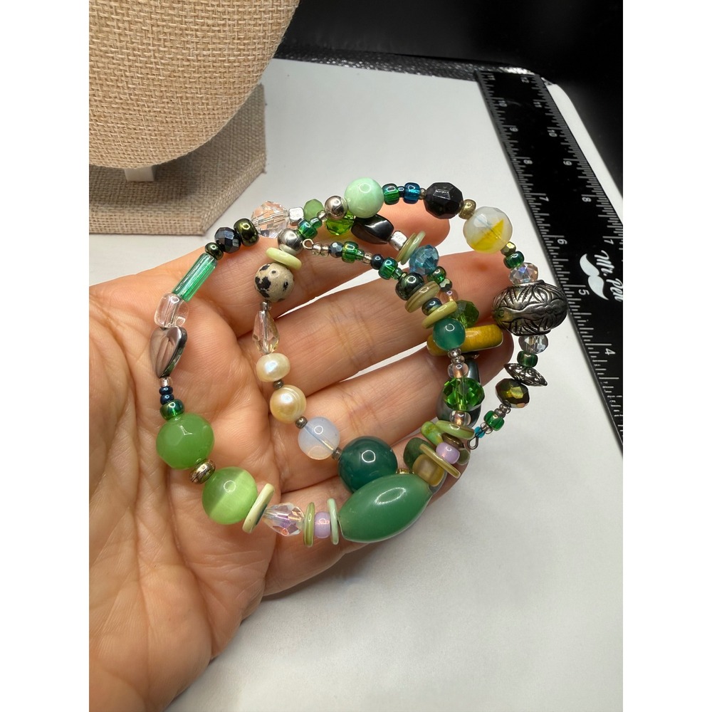 Green‎ Beaded Memory Wire Wrap Bracelet Boho Multi Stone Glass Pearl Eclectic
